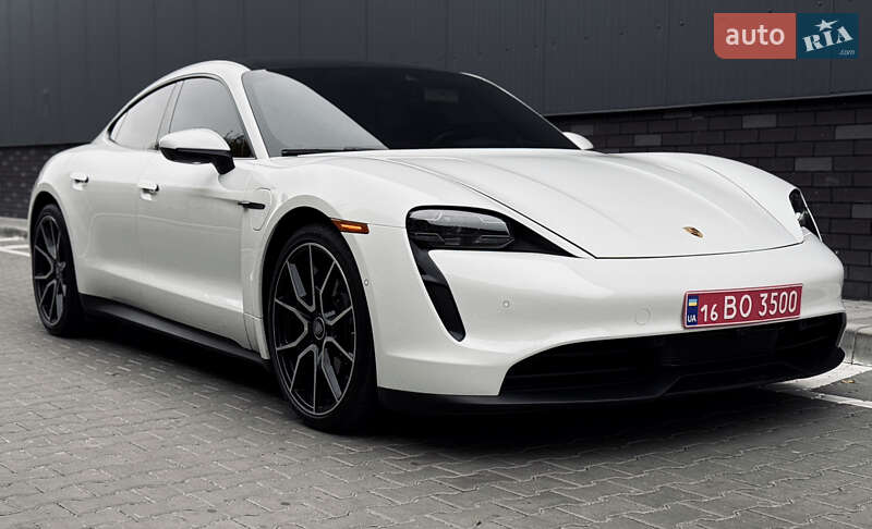 Седан Porsche Taycan 2024 в Киеве