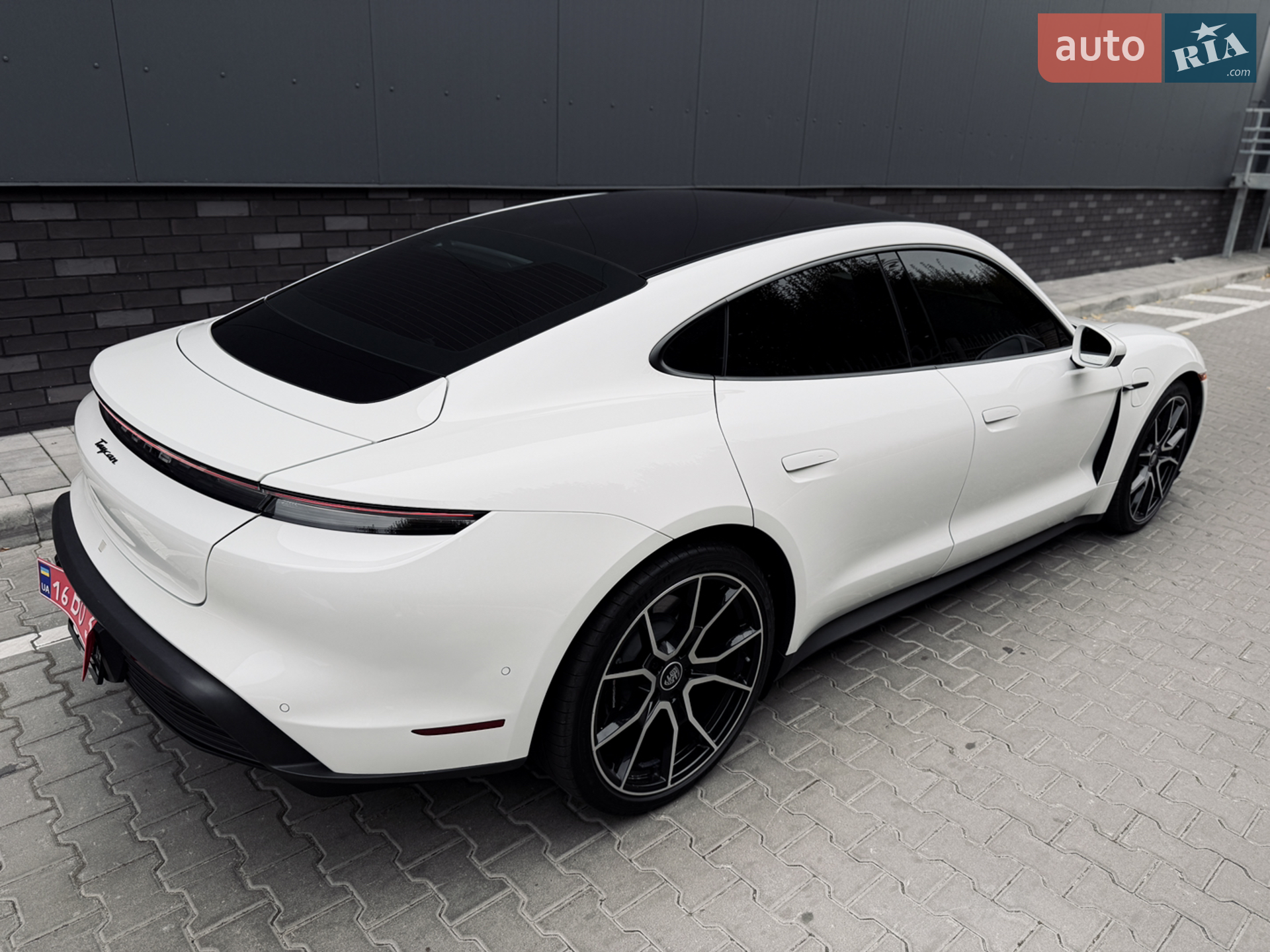 2024 Porsche Taycan - мініатюра 17