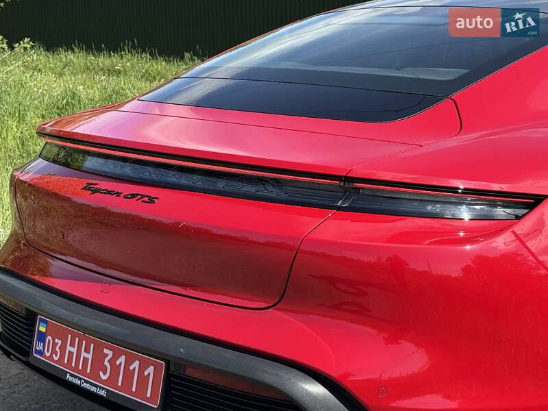 Седан Porsche Taycan 2022 в Києві