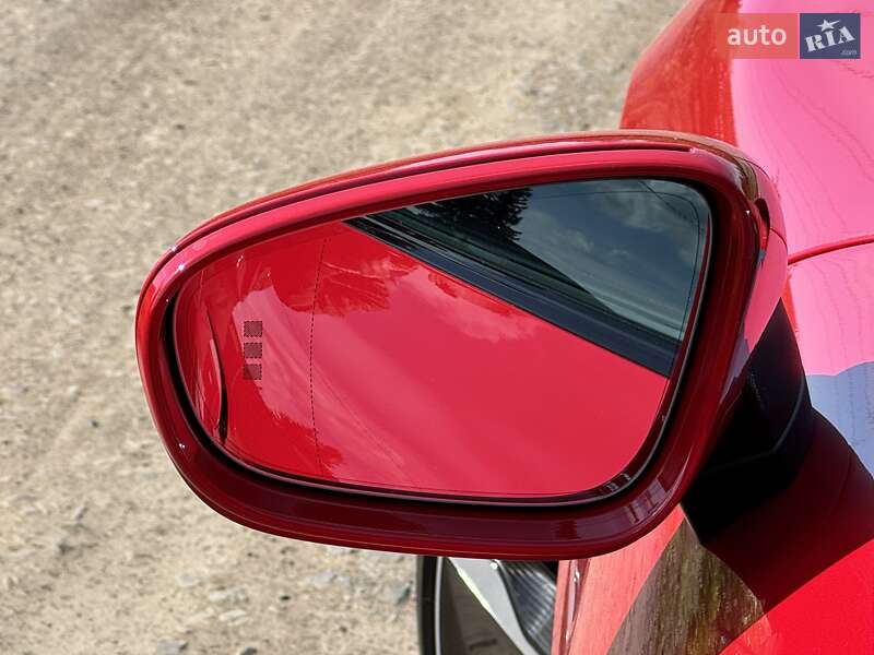 Седан Porsche Taycan 2022 в Києві