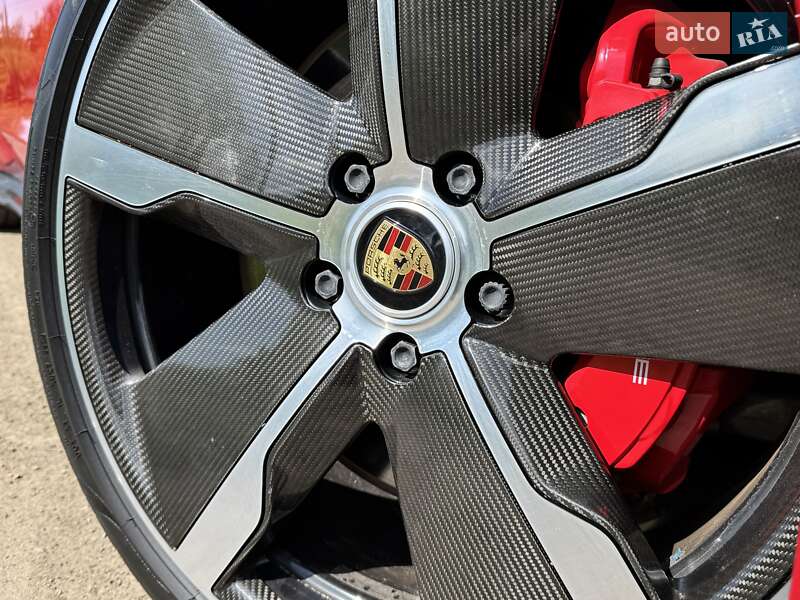 Седан Porsche Taycan 2022 в Києві