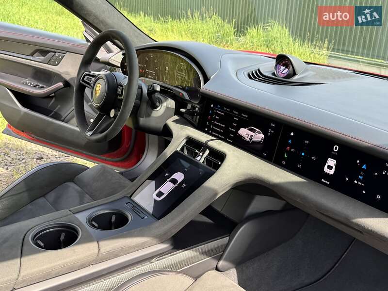 Седан Porsche Taycan 2022 в Києві