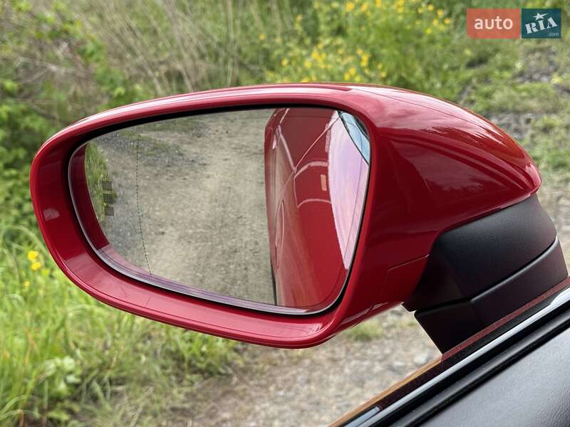 Седан Porsche Taycan 2022 в Києві