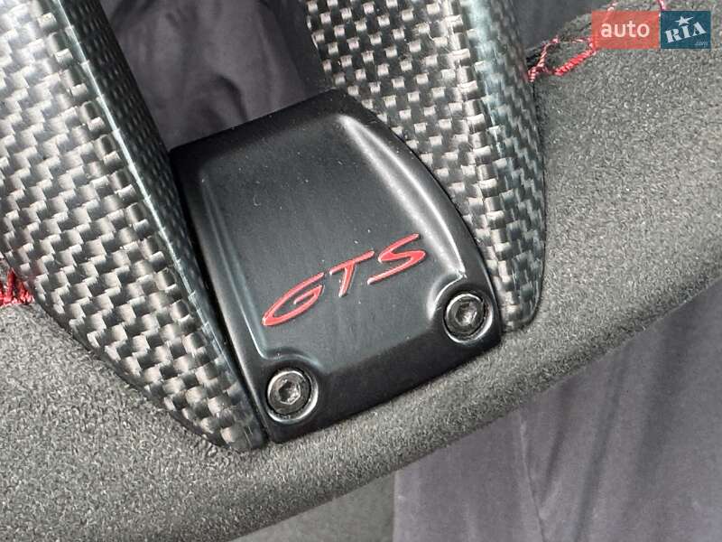 Седан Porsche Taycan 2022 в Києві