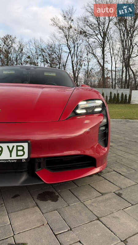 Седан Porsche Taycan 2020 в Луцке