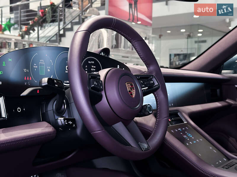 Седан Porsche Taycan 2025 в Одессе