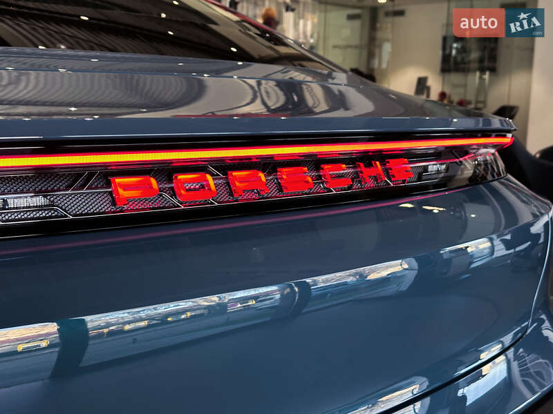 Седан Porsche Taycan 2025 в Одессе
