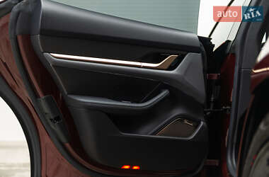 Седан Porsche Taycan 2021 в Мукачево