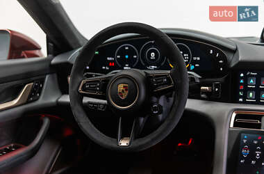 Седан Porsche Taycan 2021 в Мукачево