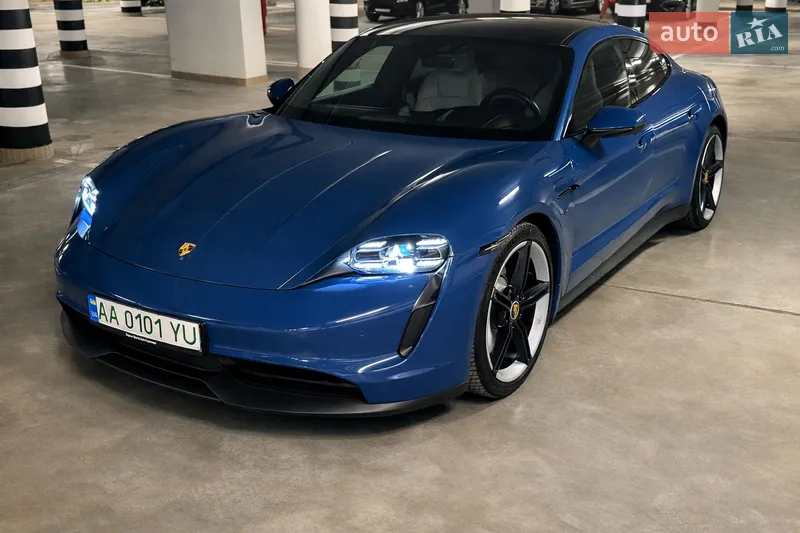 Porsche Taycan 2021