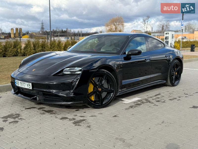 Седан Porsche Taycan 2020 в Виннице