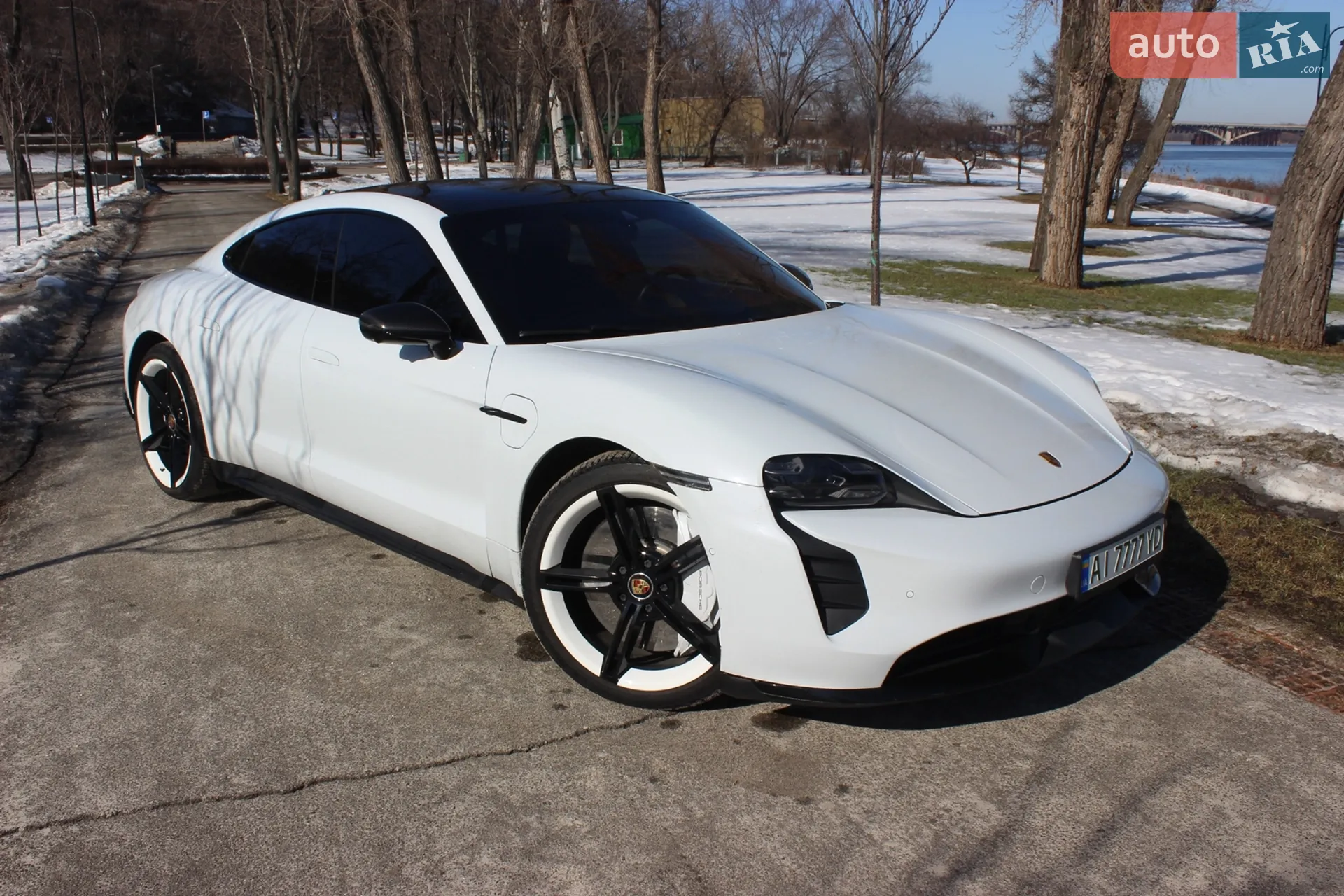 2020 Porsche Taycan - мініатюра 29