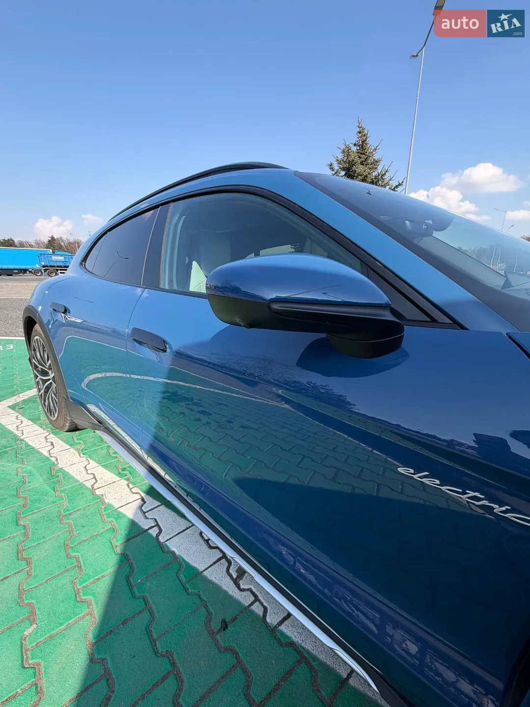 2023 Porsche Taycan - мініатюра 6