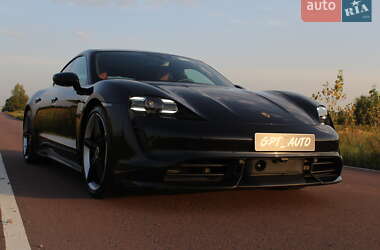 Седан Porsche Taycan 2020 в Киеве