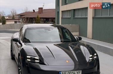 Седан Porsche Taycan 2023 в Дніпрі