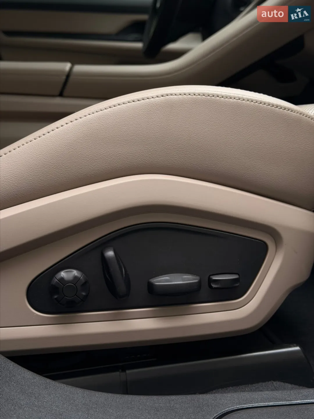 2023 Porsche Taycan - мініатюра 16