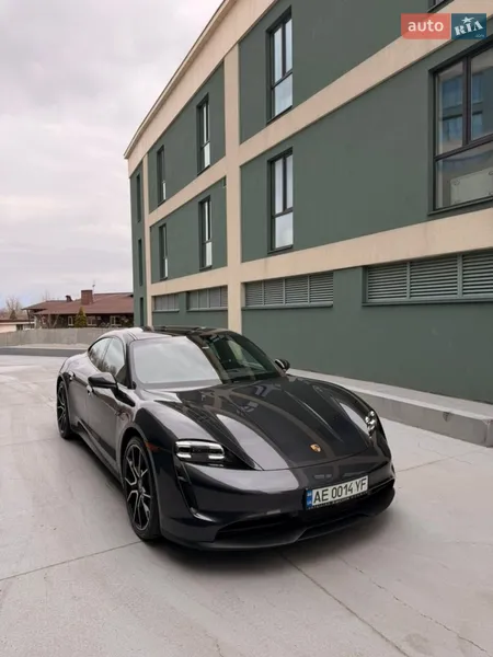 Porsche Taycan