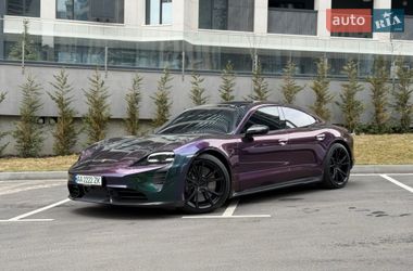 Седан Porsche Taycan 2021 в Києві