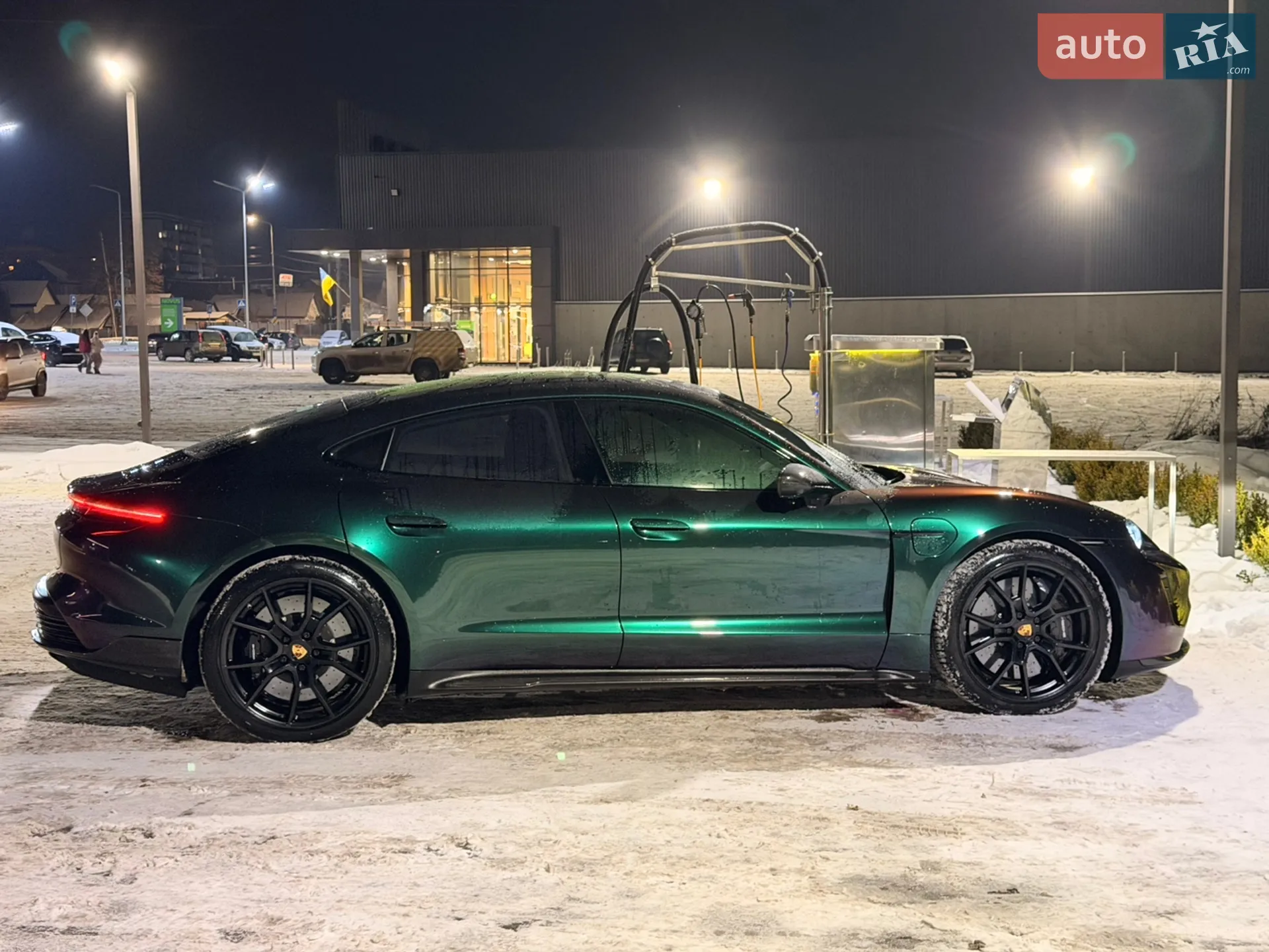2021 Porsche Taycan - мініатюра 3