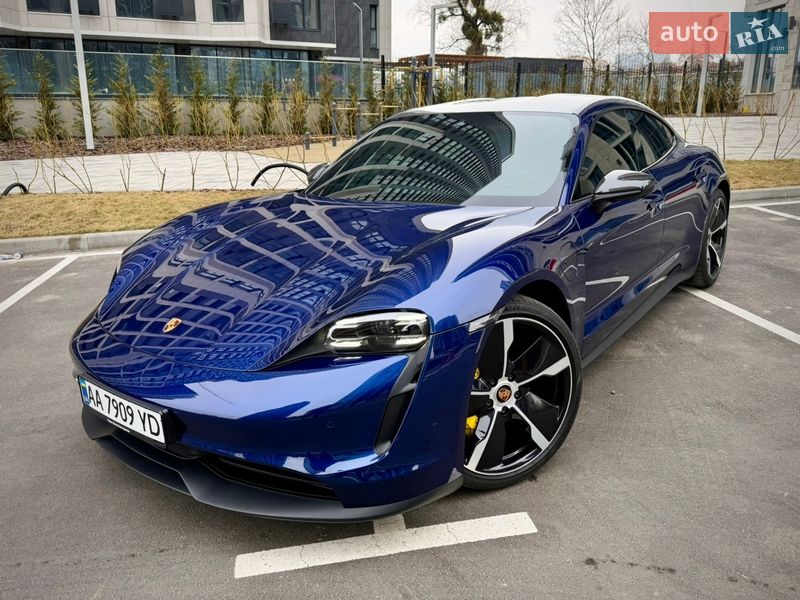 Porsche Taycan 2021