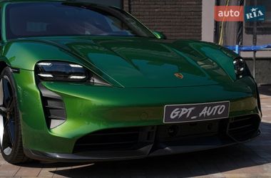 Седан Porsche Taycan 2022 в Киеве
