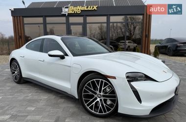 Седан Porsche Taycan 2022 в Коломые