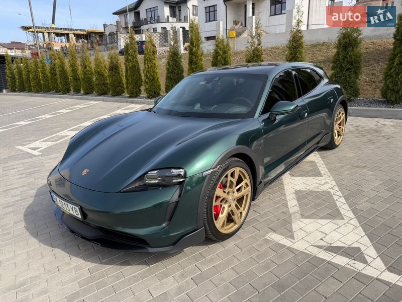 Седан Porsche Taycan 2022 в Ровно