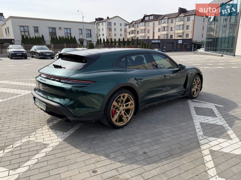 Седан Porsche Taycan 2022 в Ровно