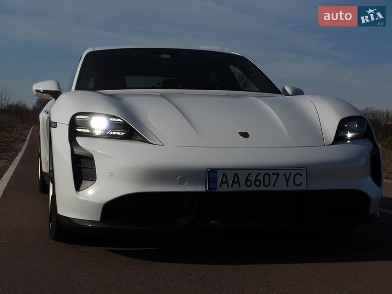 Седан Porsche Taycan 2020 в Киеве фото 13 Седан Porsche Taycan 2020 в Киеве