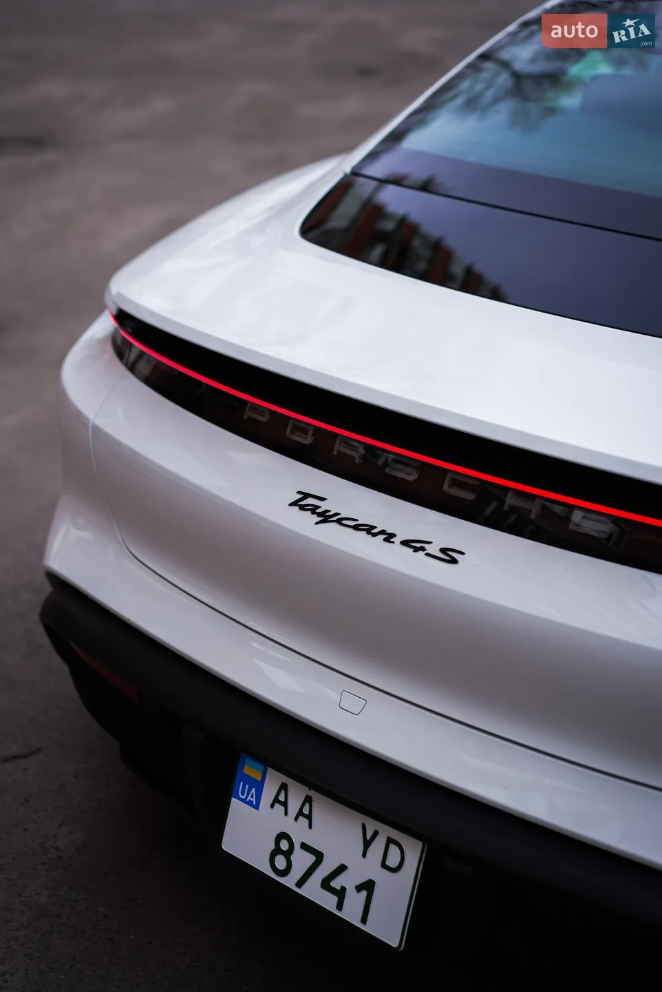2020 Porsche Taycan - мініатюра 3
