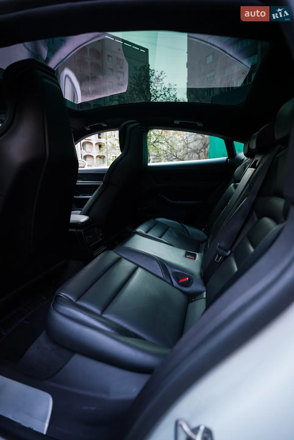 2020 Porsche Taycan - мініатюра 26