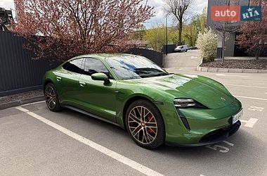 Седан Porsche Taycan 2020 в Киеве