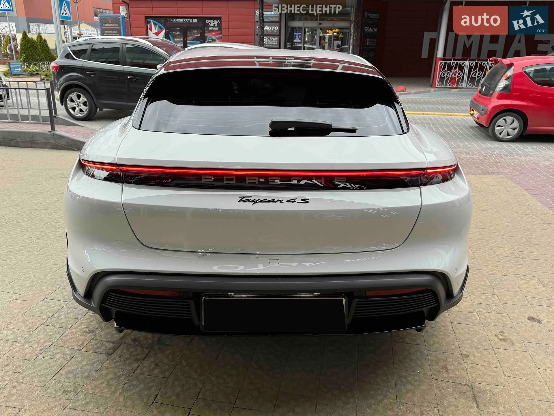 2023 Porsche Taycan - мініатюра 10