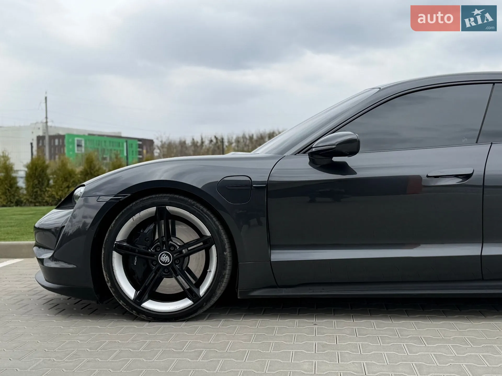 2020 Porsche Taycan - мініатюра 3