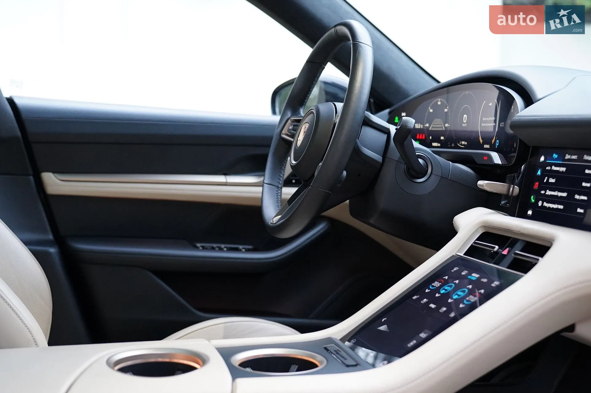 2021 Porsche Taycan - мініатюра 21