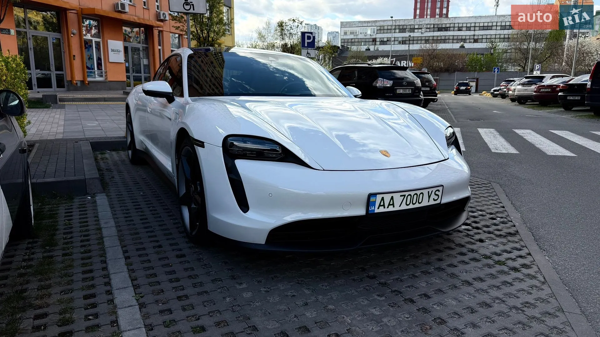 2022 Porsche Taycan - мініатюра 5