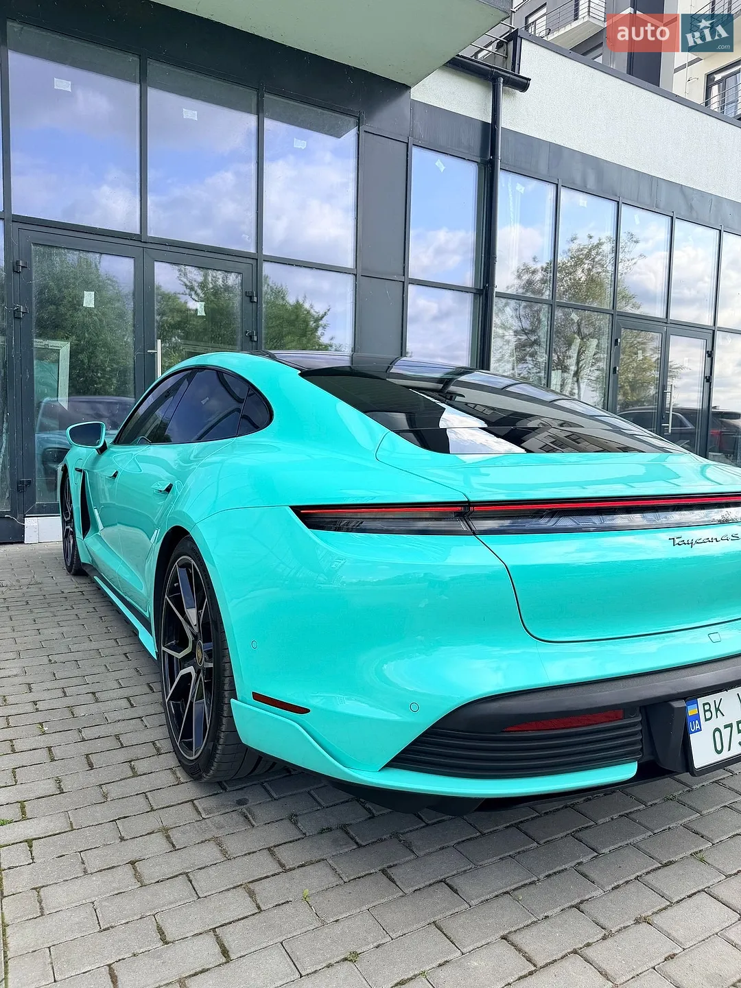 2022 Porsche Taycan - мініатюра 16