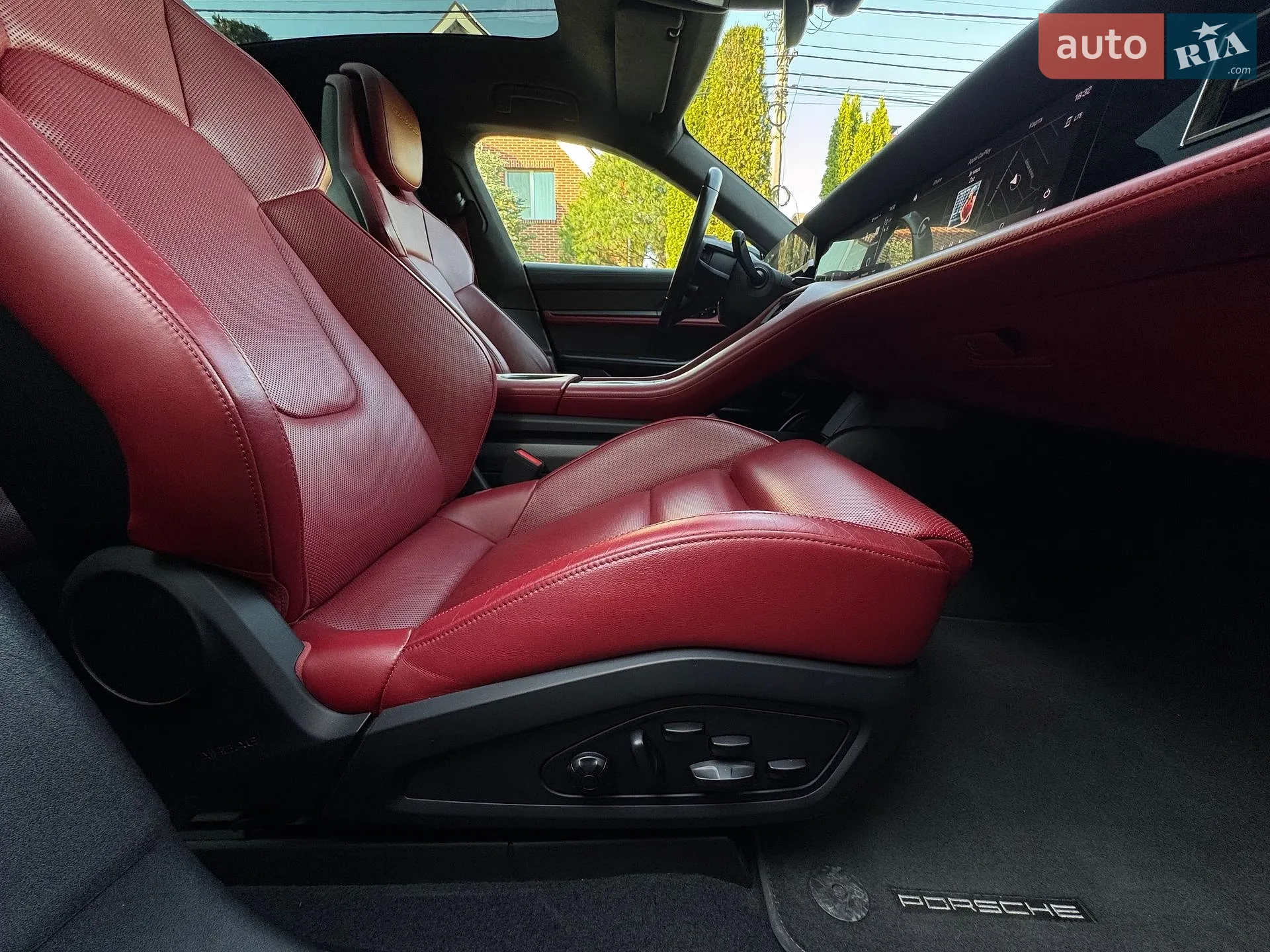 2020 Porsche Taycan - мініатюра 19