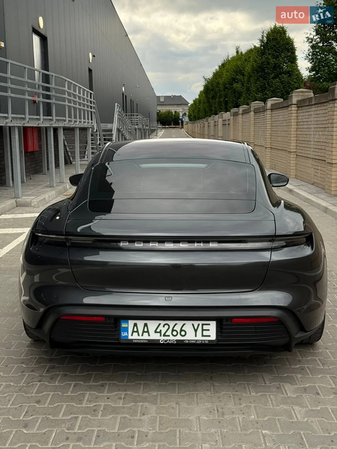 2020 Porsche Taycan - мініатюра 8