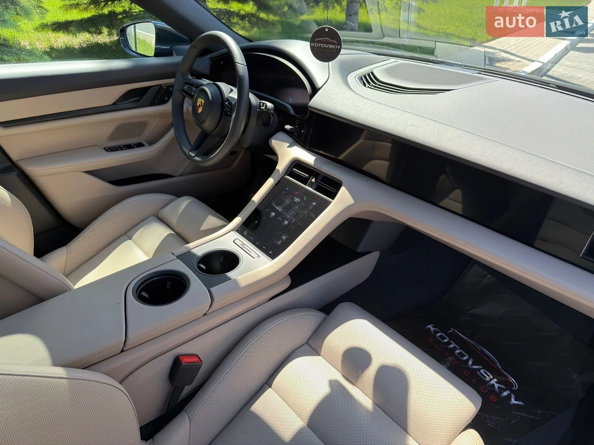 2022 Porsche Taycan - мініатюра 17