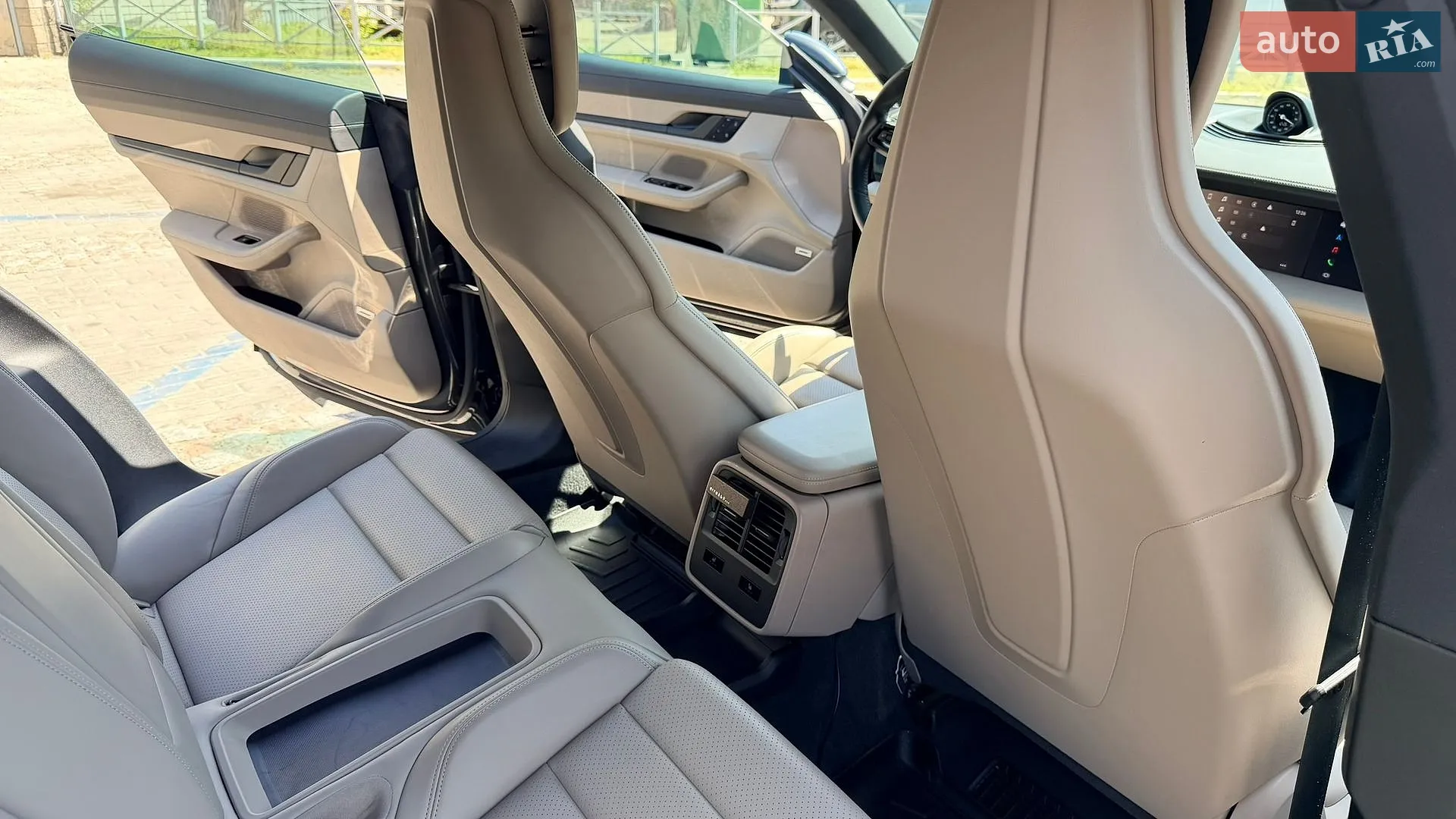 2021 Porsche Taycan - мініатюра 22