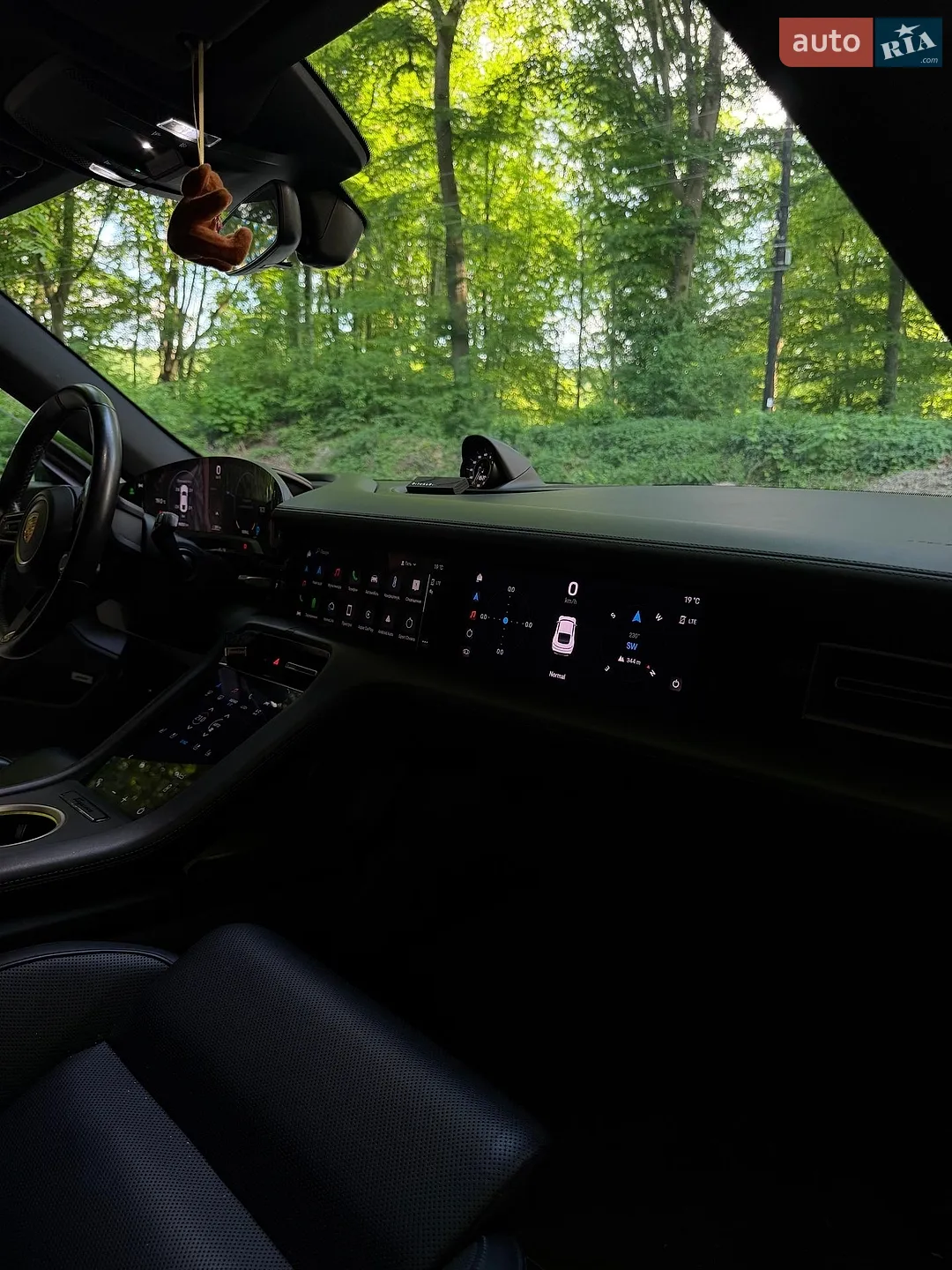 2020 Porsche Taycan - мініатюра 16