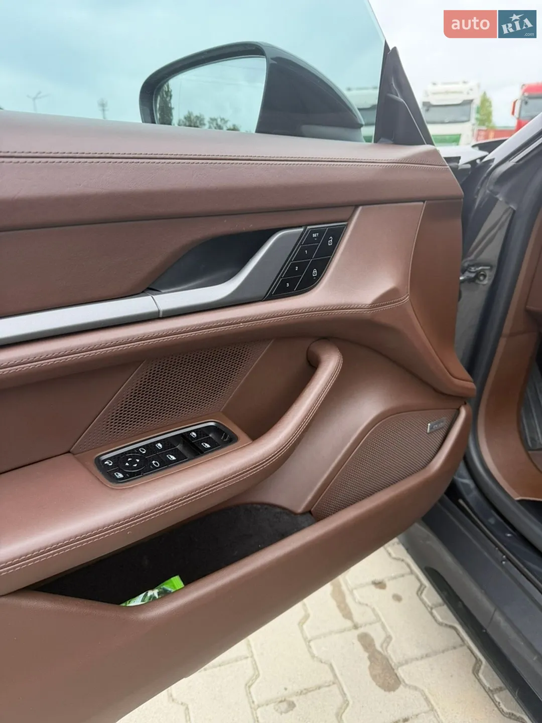 2020 Porsche Taycan - мініатюра 17