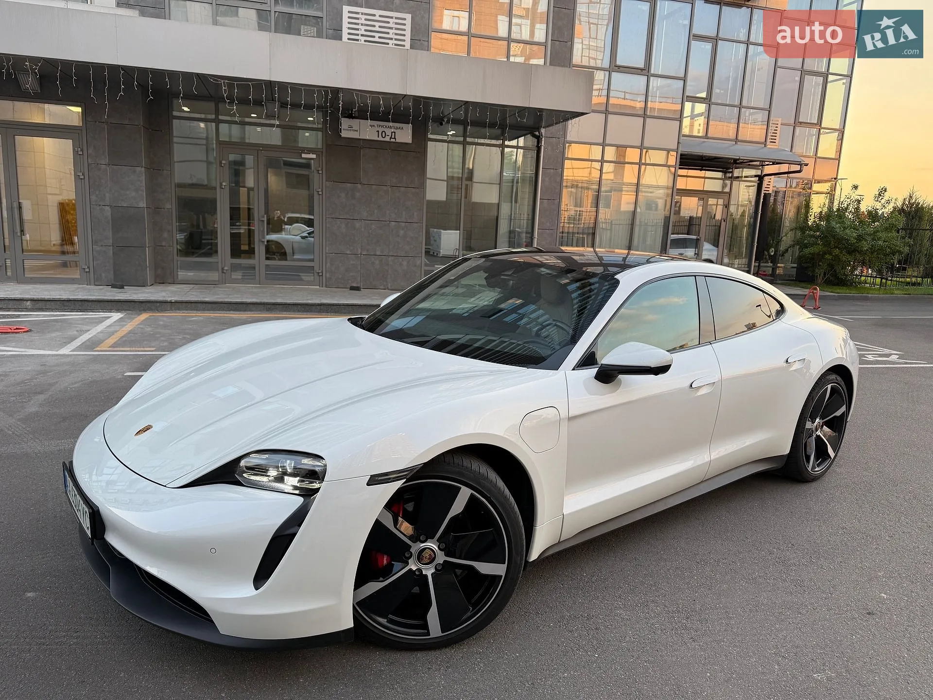 2021 Porsche Taycan - фото 1