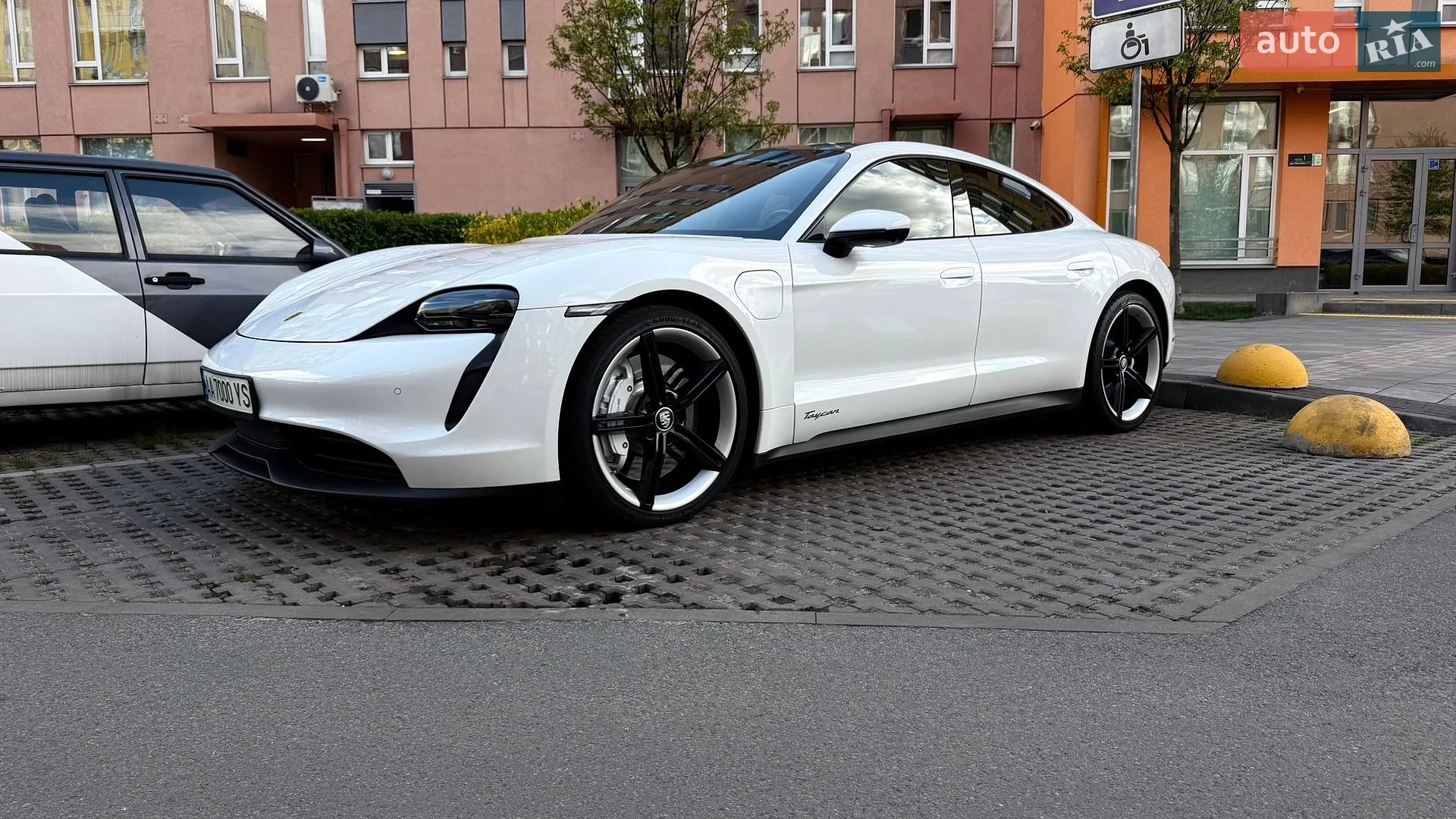 2022 Porsche Taycan - мініатюра 16