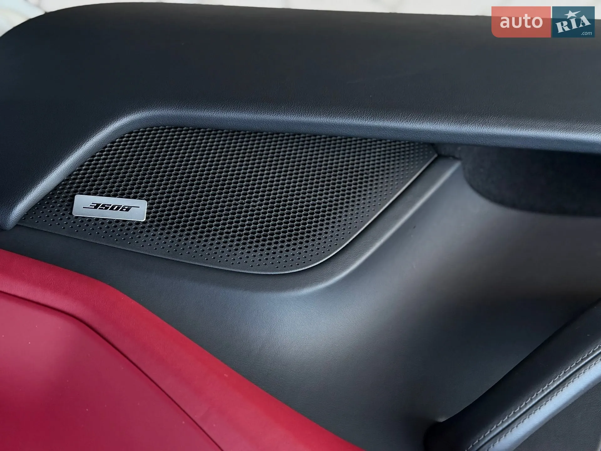 2020 Porsche Taycan - мініатюра 29
