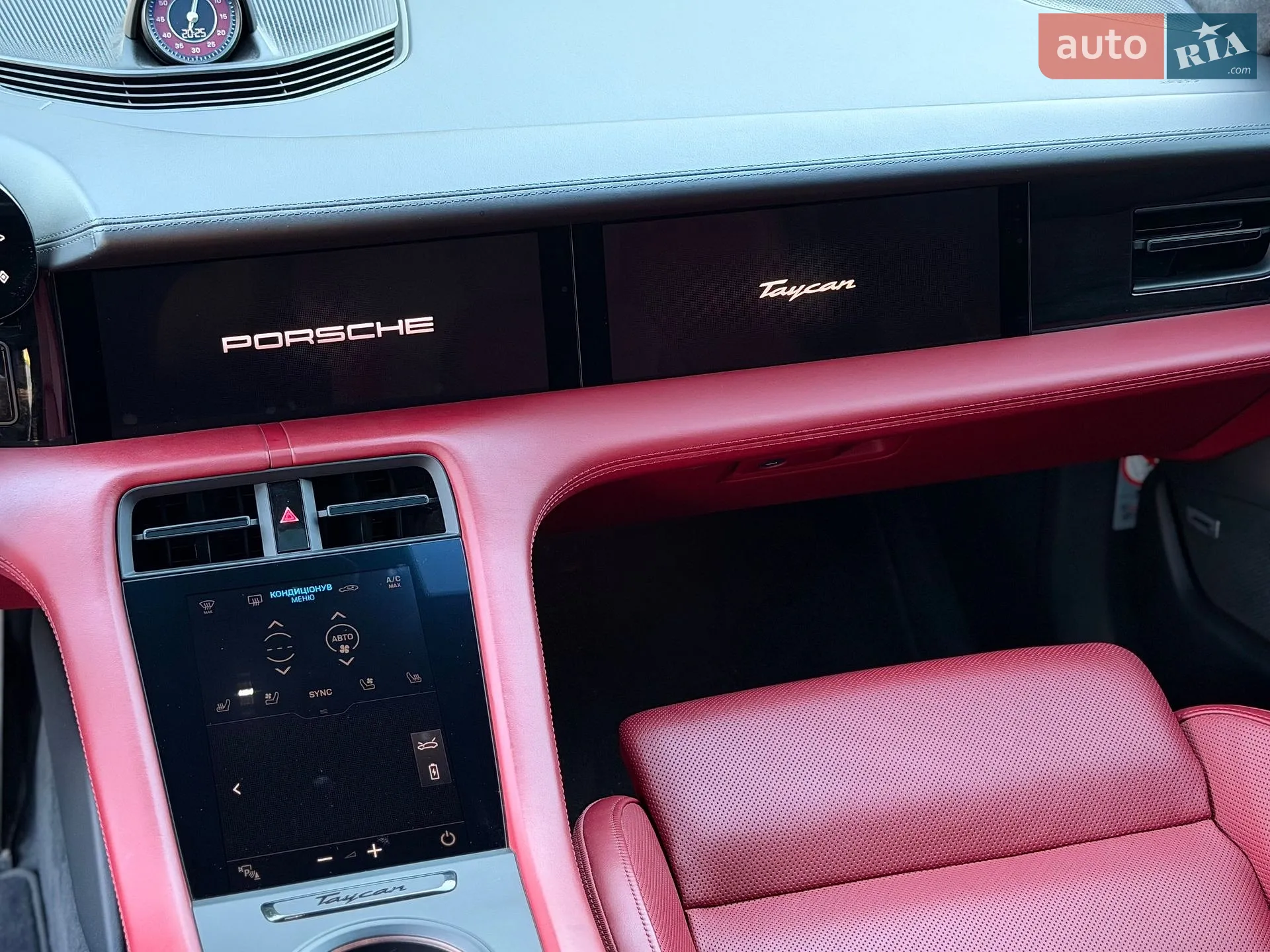 2020 Porsche Taycan - мініатюра 24