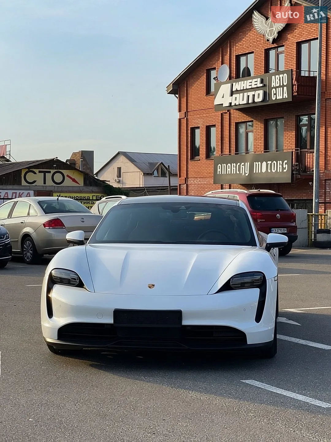 2021 Porsche Taycan - мініатюра 3