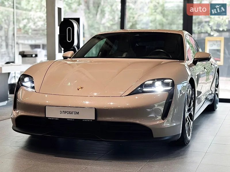 Porsche Taycan 2020