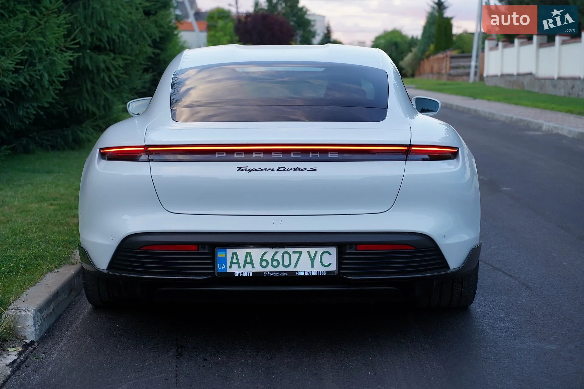 2020 Porsche Taycan - мініатюра 15
